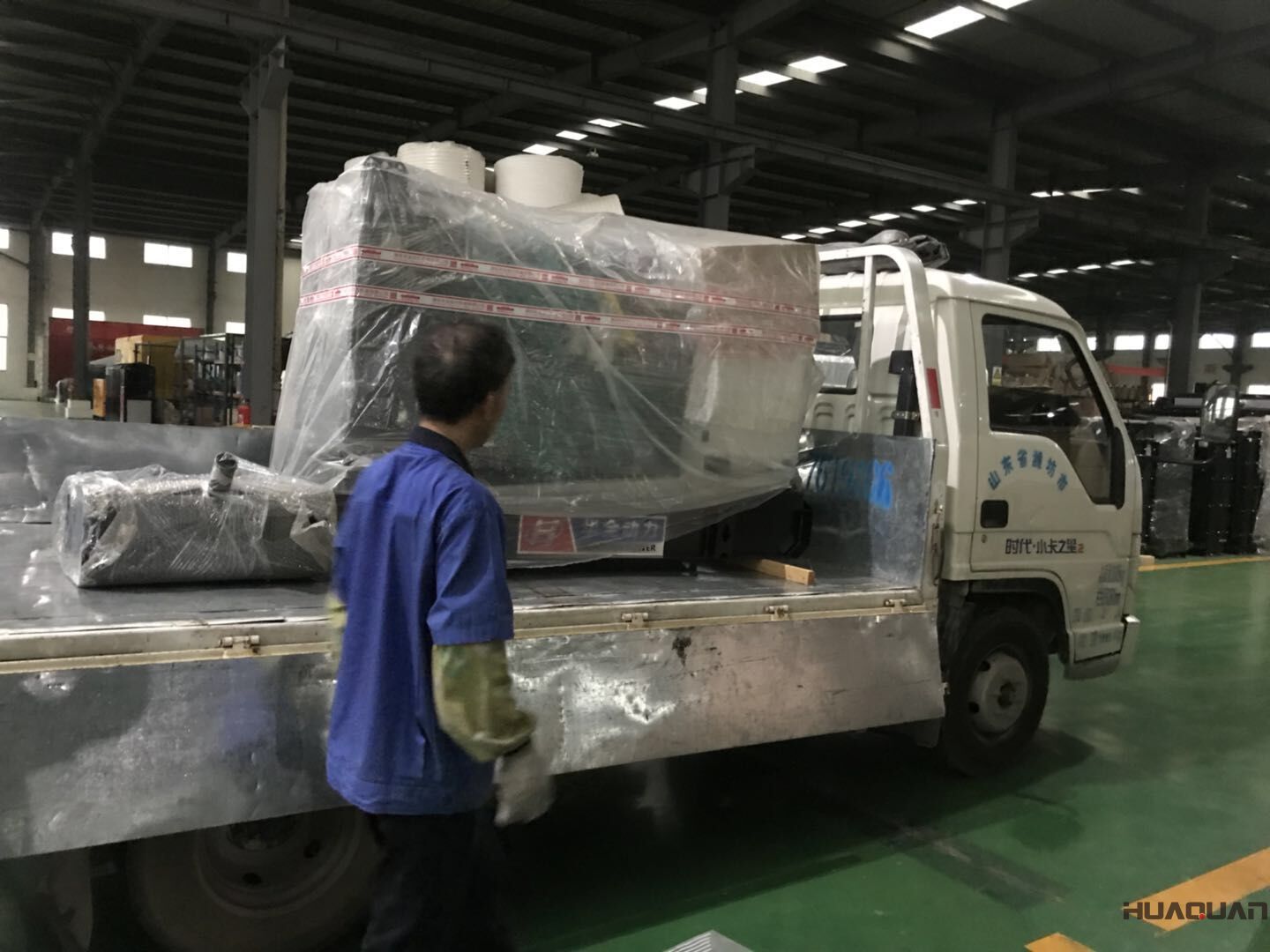 HQ50GF標配型的一臺柴油發(fā)電機組在7月9號發(fā)往唐山      