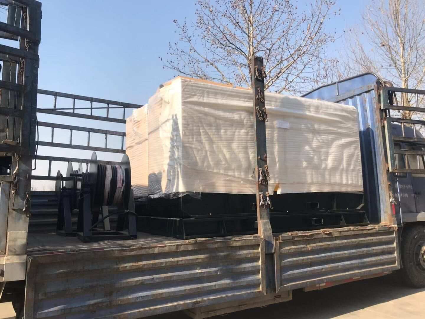 山東省汪先生從華全動力采購的100kw自動化柴油發(fā)電機(jī)組于1月2日順利發(fā)往目的地